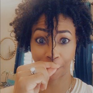 Meet your Posher, Ursula